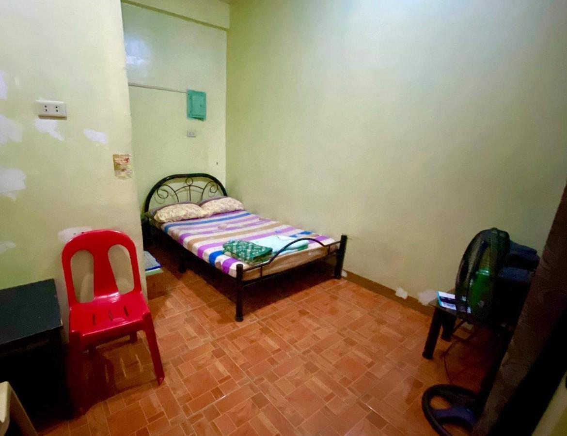 Belen Favila Transient Rooms Near Airport Terminal 3 Манила Екстериор снимка