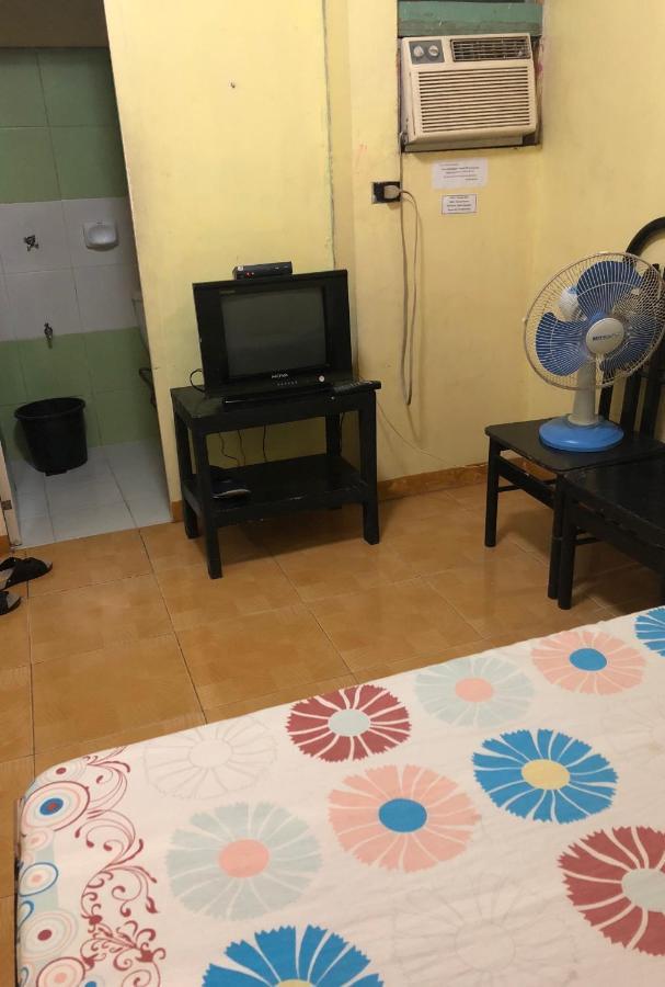 Belen Favila Transient Rooms Near Airport Terminal 3 Манила Екстериор снимка