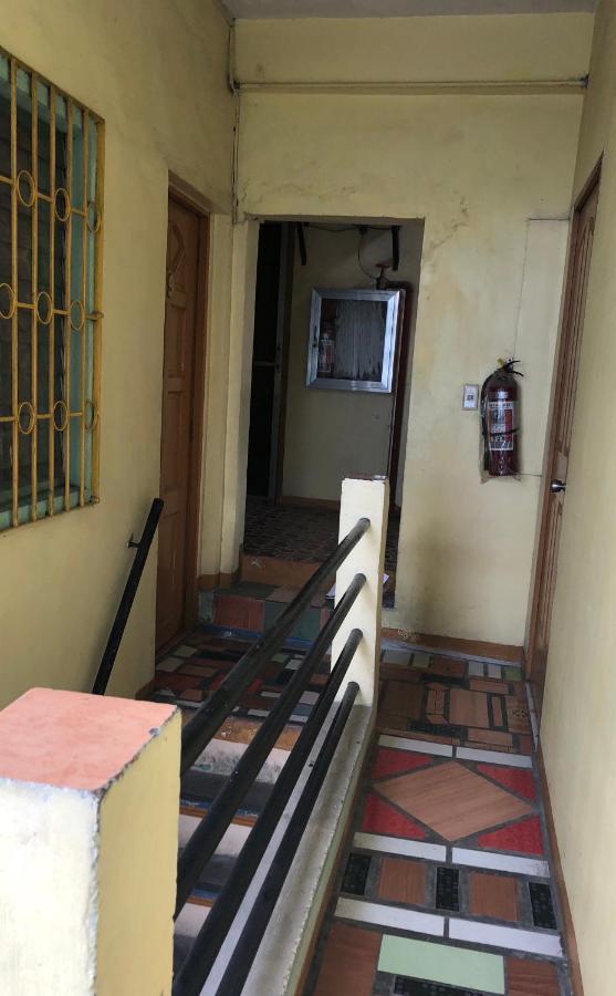 Belen Favila Transient Rooms Near Airport Terminal 3 Манила Екстериор снимка